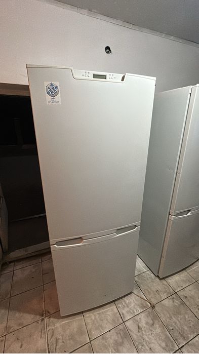 Продается холодильник Атлант