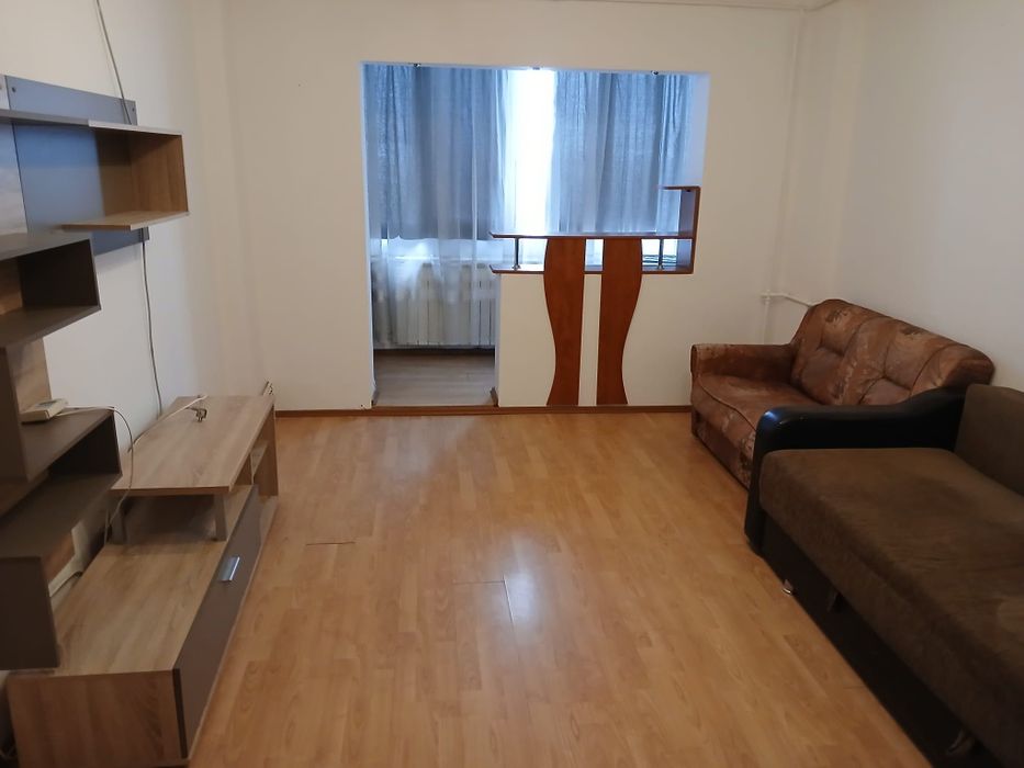 Inchiriez apartament 3 camere