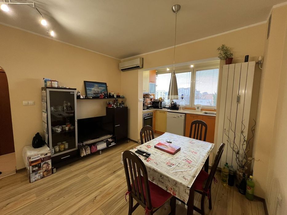 Продава се Тристаен апартамент в София, Люлин 8 - 76 кв.м за 2172 €/кв.м - Снимка #5