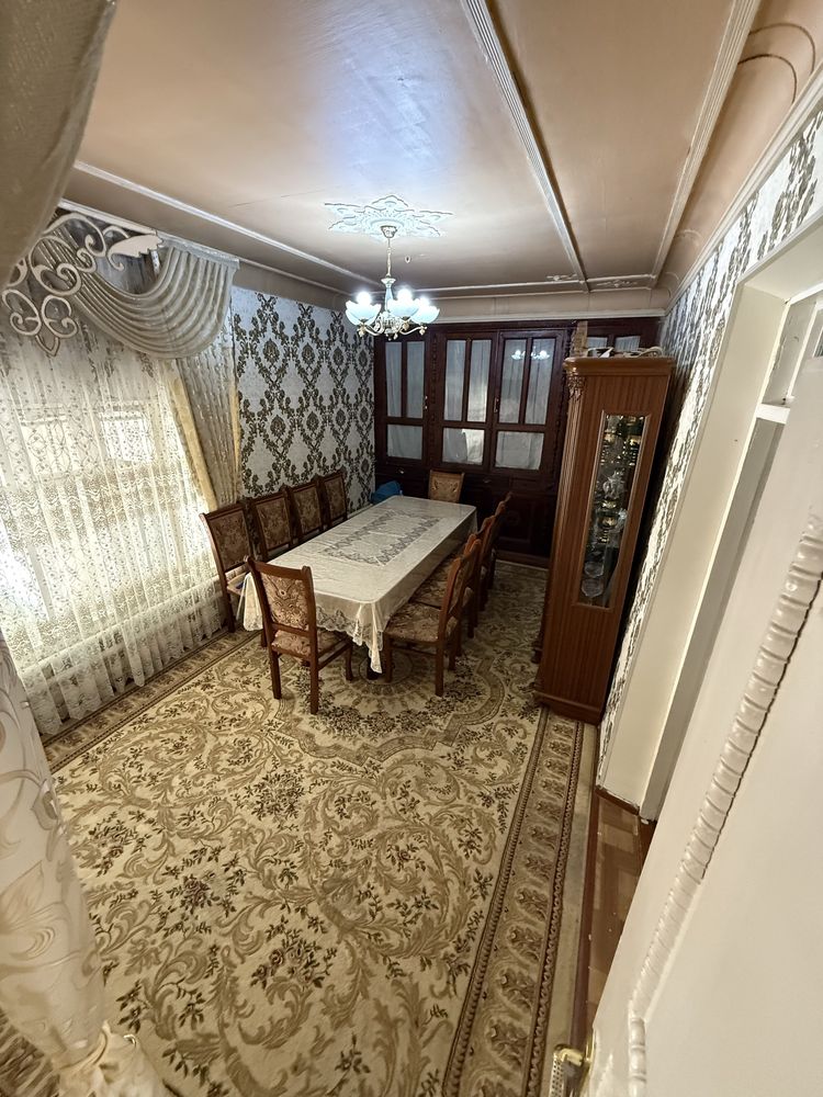 Чилонзор 20 кварталда ховли уй учаска