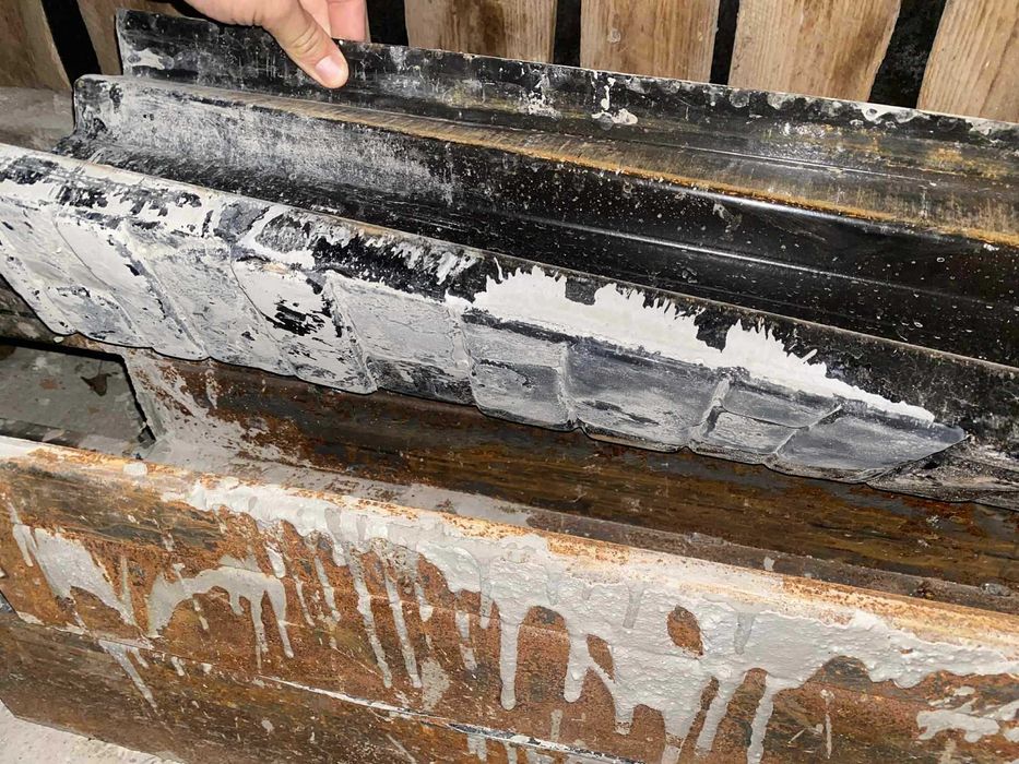 Masa vibranta cu forme si targi