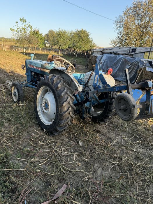 Tractor Ford 2000