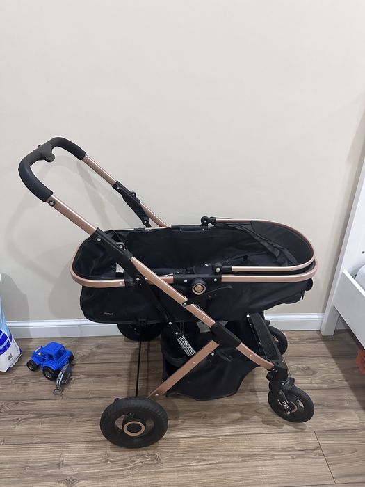 Продам детскую коляску