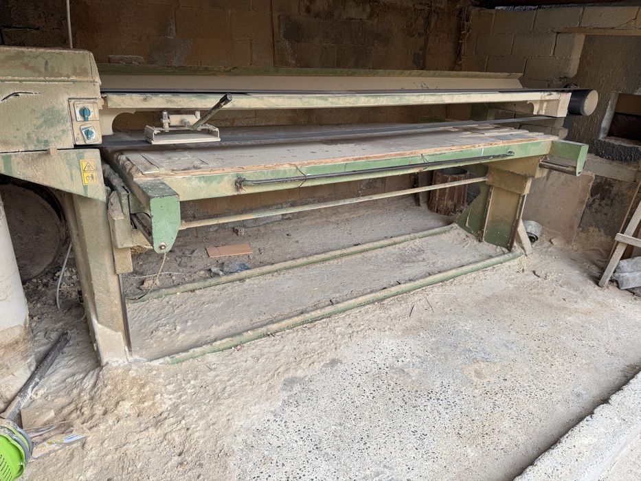 Inchiriez hala de productie/ atelier de tamplarie/cladire de inchiriat