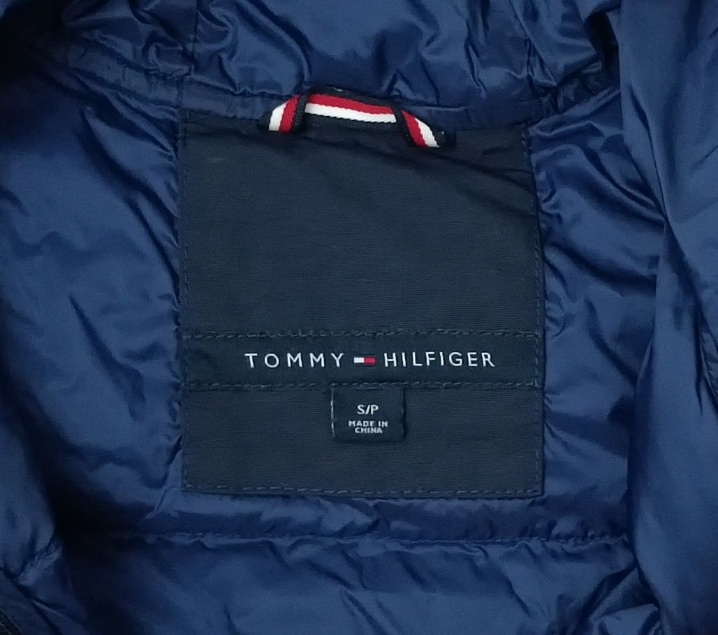 Tommy Hilfiger Down Puffer Jacket оригинално пухено яке S пухенка