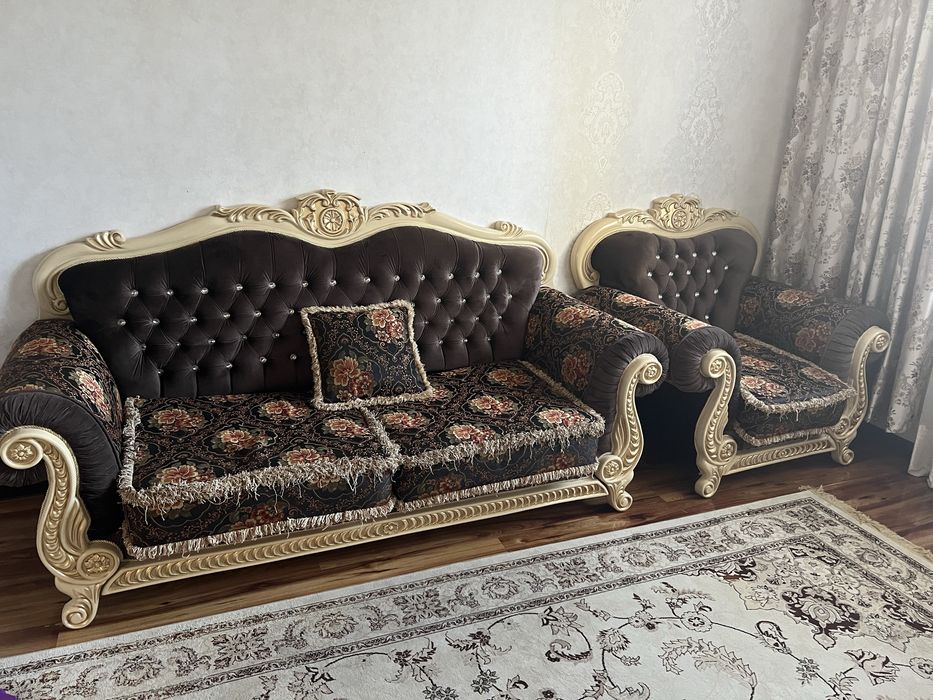 Продам Мебель диван с креслами