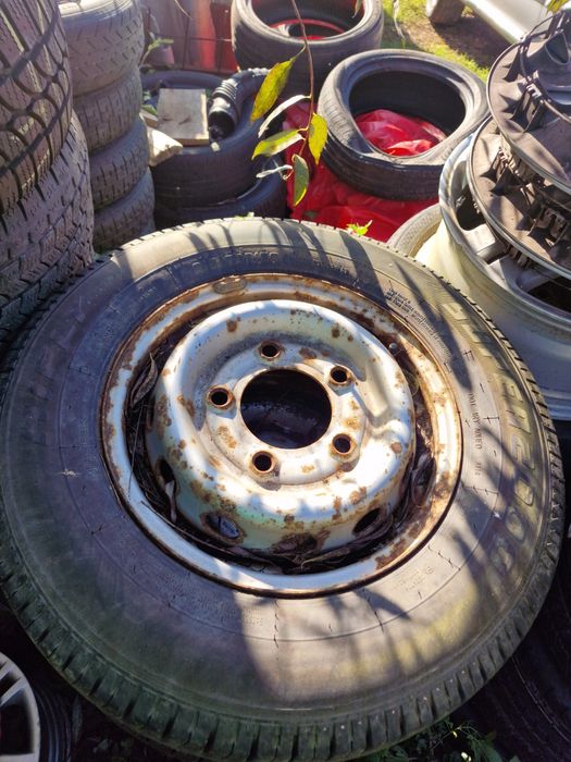 Jante roti cauciucuri nissan cabstar 215/70/15c