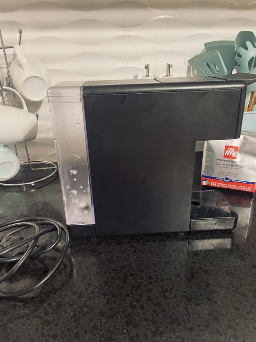 Espressor Illy Francis Y3.3 Iperespresso + 18 capsule cafea