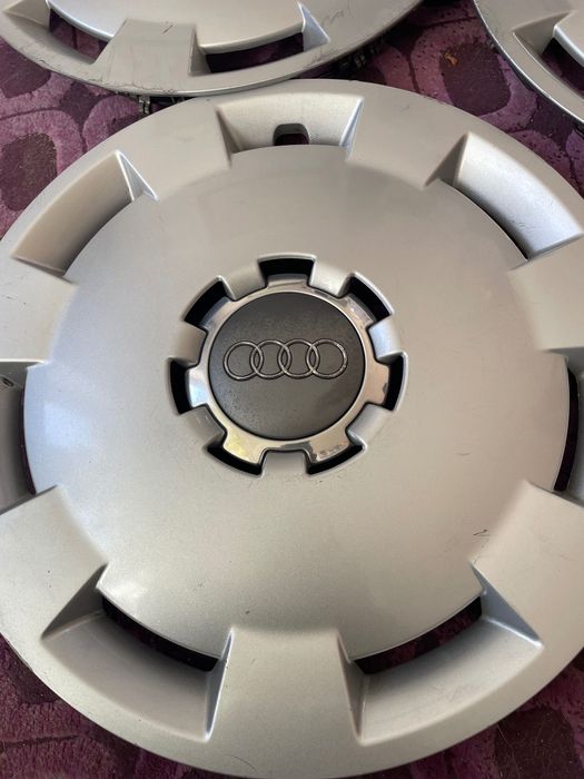 Продавам тасове за АУДИ/AUDI