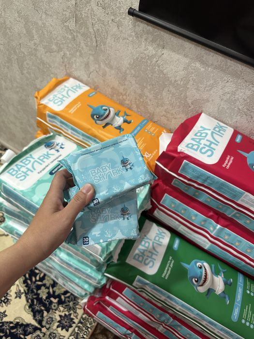 Бэйби шарк подгузники + салфетки в падарок