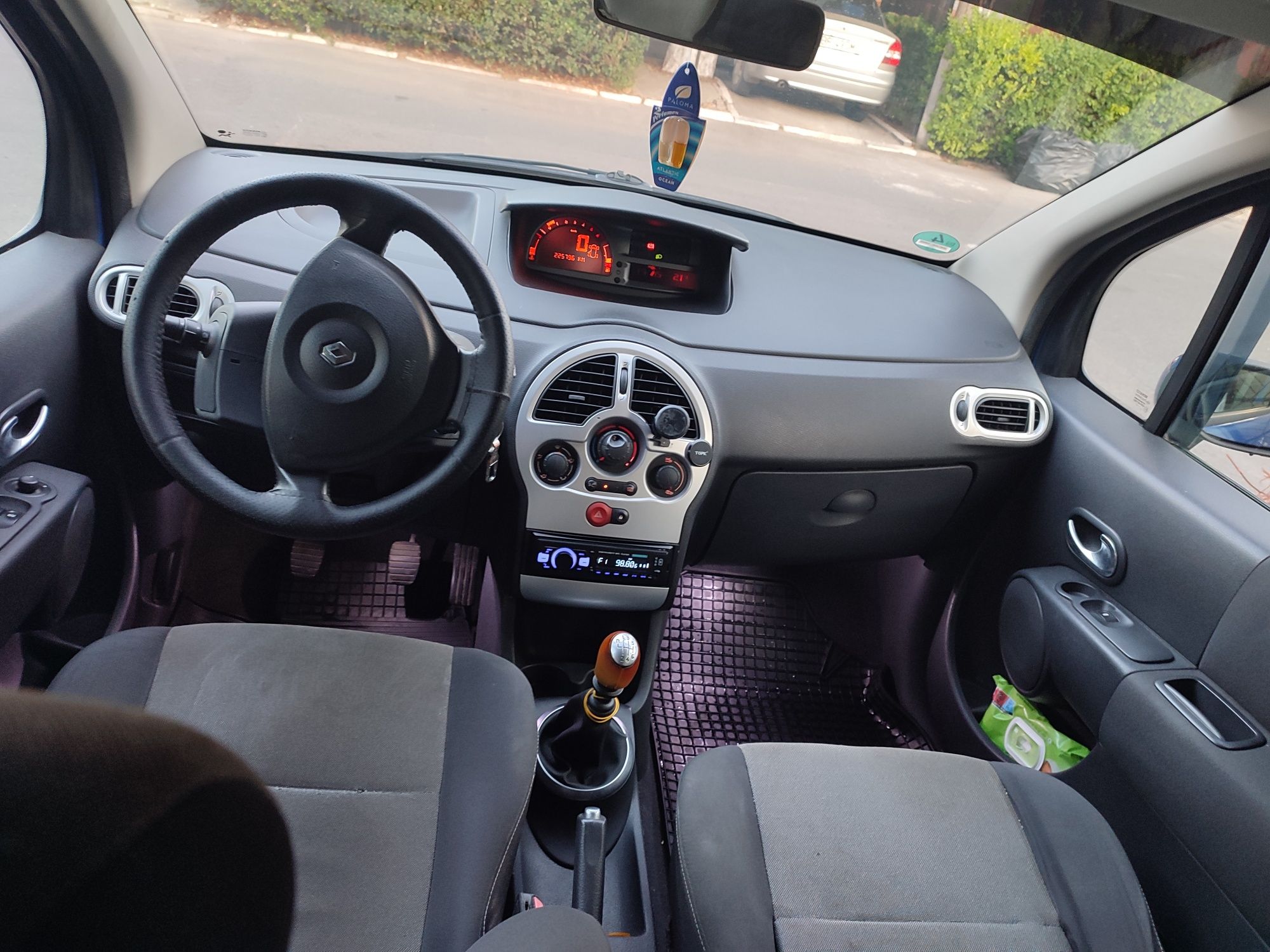 Vând Renault Modus