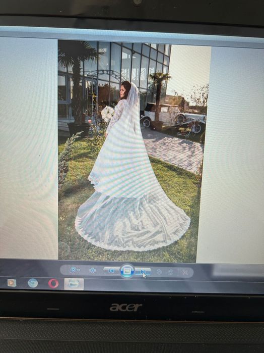 Rochie de mireasă cu trenă detașabilă