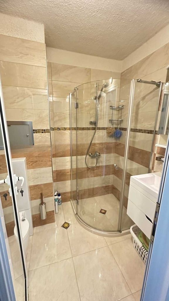 Дава се под наем Тристаен апартамент в София, Дианабад - 80 кв.м за 650 € - Снимка #11