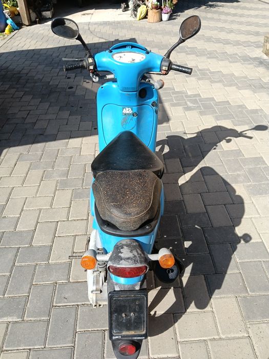 Scuter Aprilia Scarabeo