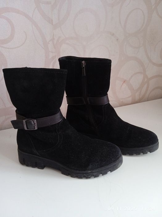 Продам зимнюю обувь, цена 5000 тенге