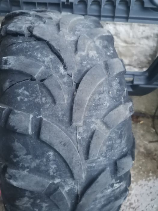 Продавам гуми за АТВ