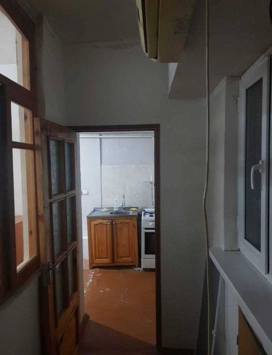 Ц4, Продается галерейном доме 1 коинатная квартира, 3й этаж