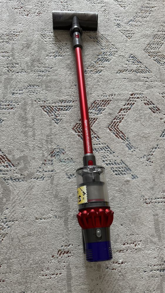 Пылесос Dyson cyclone V10