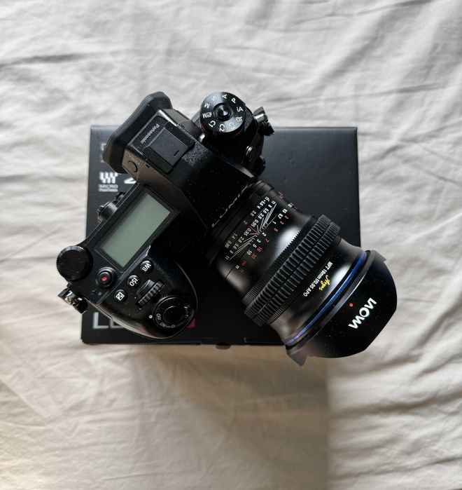 Camera foto LUMIX Panasonic G9 + Obiectiv Laowa 18mm f0.95 Argus APO