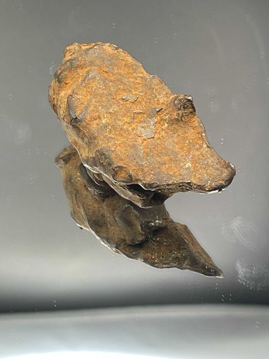 Компактен Железен Метеорит (65.5 гр.) – Автентичен Къс от Goulmima