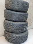 Set anvelope iarna 235 60 17 Bridgestone 4x4