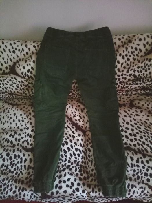 Pantaloni barbati