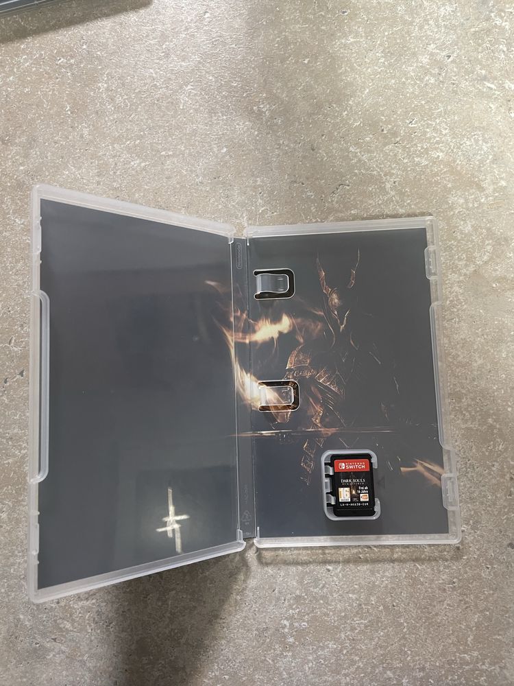 Vând joc dark souls pentru nintendo switch