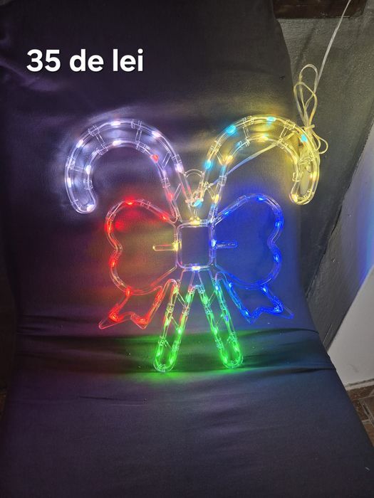 Decorațiuni luminoase pentru Craciun