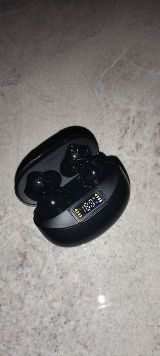 Căști digitale airpods .