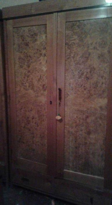 Mobila Veche-Dormitor lemn nuc