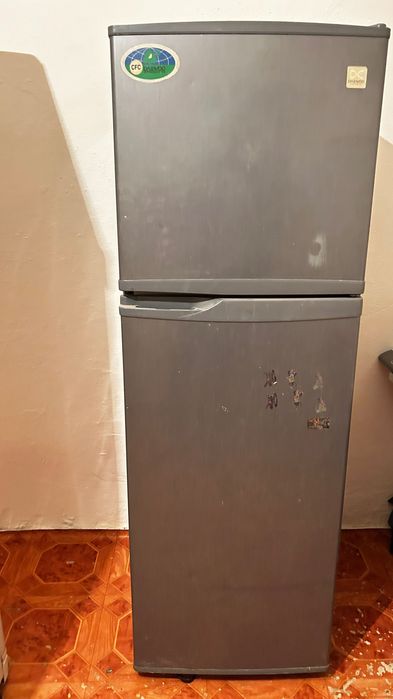 Холодильник Daewoo двухкамерный