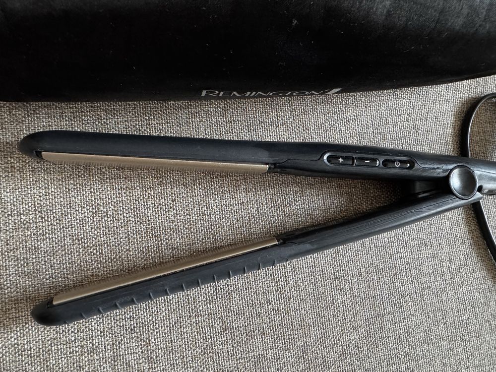 Сешоар Carrera , преса за коса и маша Remington