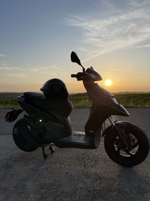 Scuter piagio typhon 125 2014 se conduce cu B