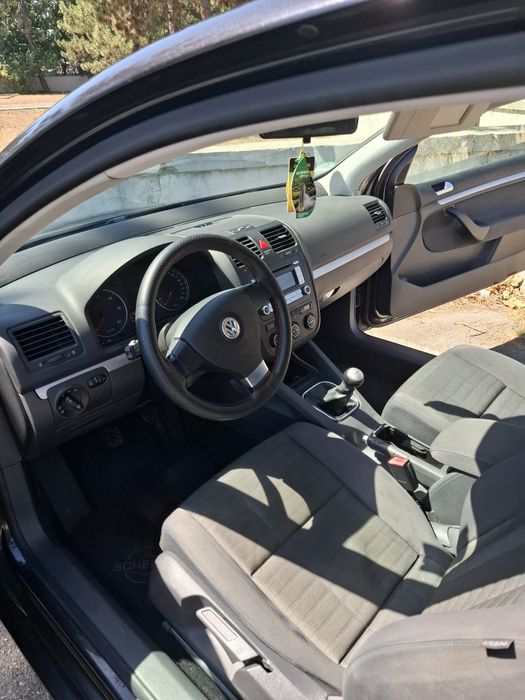 Vând Golf 5 1.9 2008