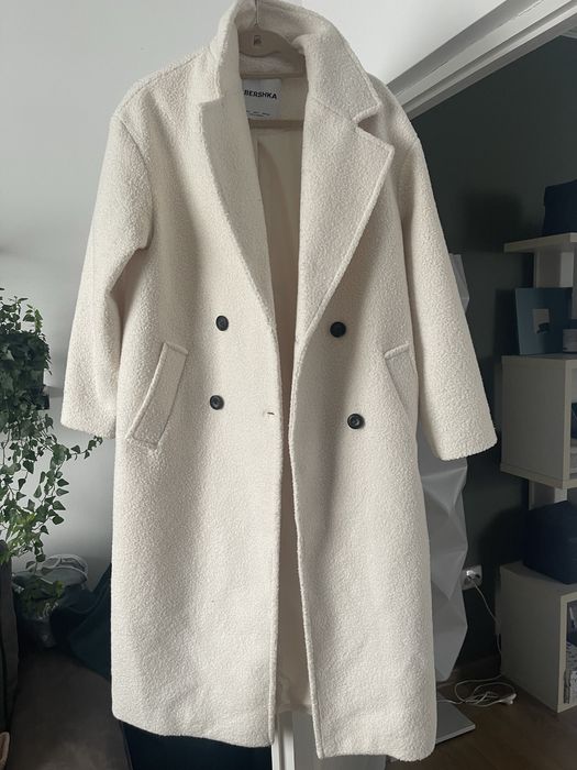 Palton Bershka crem