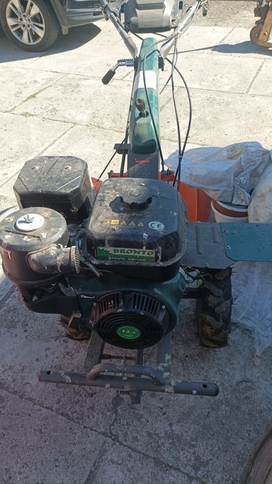 Vând motocultor nou