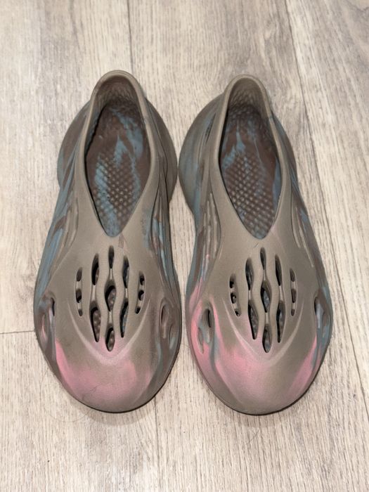 Продам летние кроссовки,  шлепки, adidas