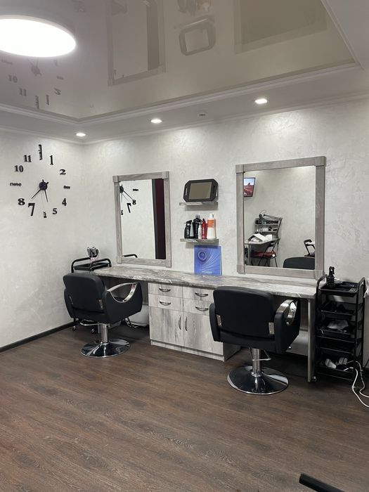 Сдаю в аренду парикмахерское кресло в салоне кркмоты