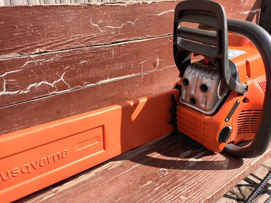 Vând drujbă Husqvarna