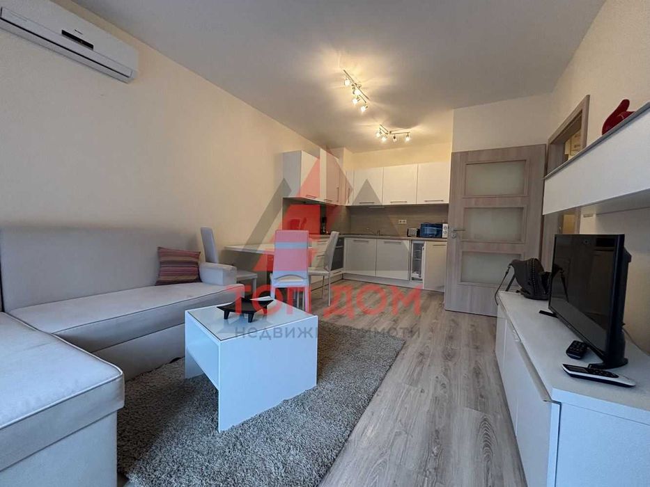 Продава се Двустаен апартамент в Варна, Аспарухово - 130 кв.м за 1116 €/кв.м - Снимка #1