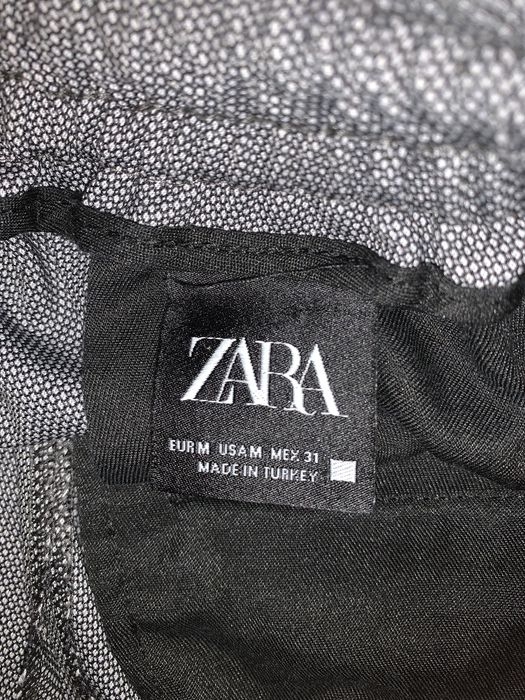 Панталон на Zara. M размер. Носен веднъж.