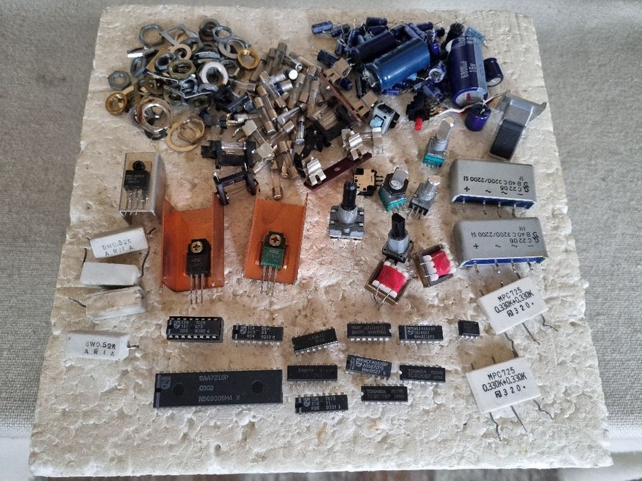 Pachet dif piese, componente aparatura, etc. Perfecta stare