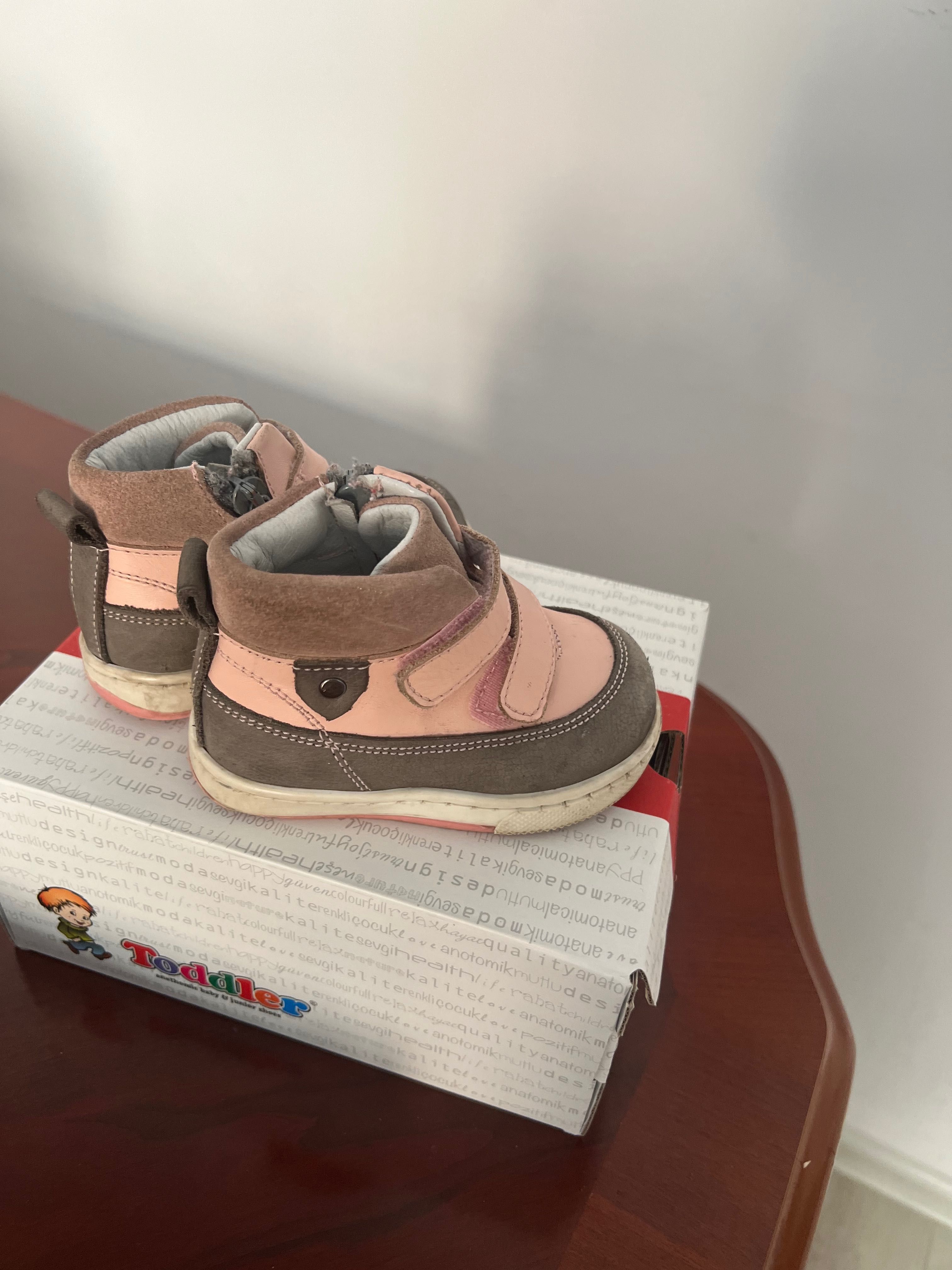 Продается ортопедическая детская обувь осень-весна
