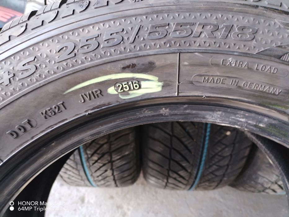 255 55 18 Goodyear ultra grip M+S