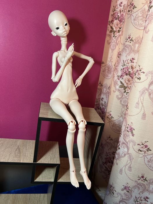 Продам новую куклу BJD