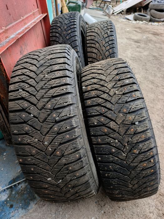 Зимние шины R-16 215/60 Triangle