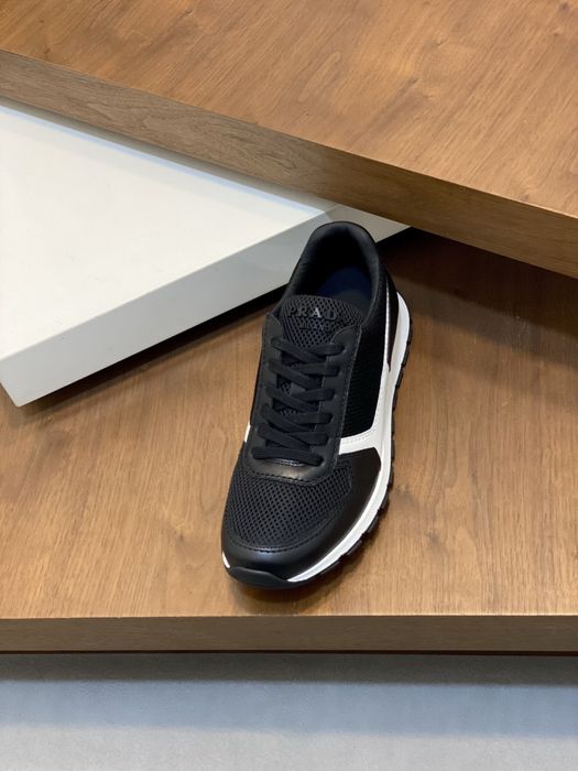 Adidasi Prada , calitate premium , pe comanda , 44 , noi