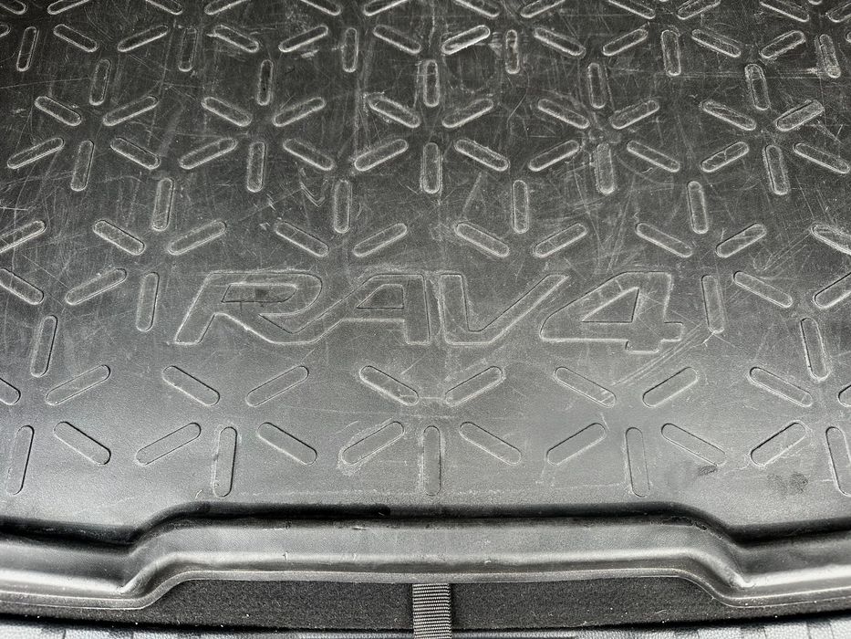 Задна стелка за багажник Toyota RAV4 2019/2023 PW241-42000