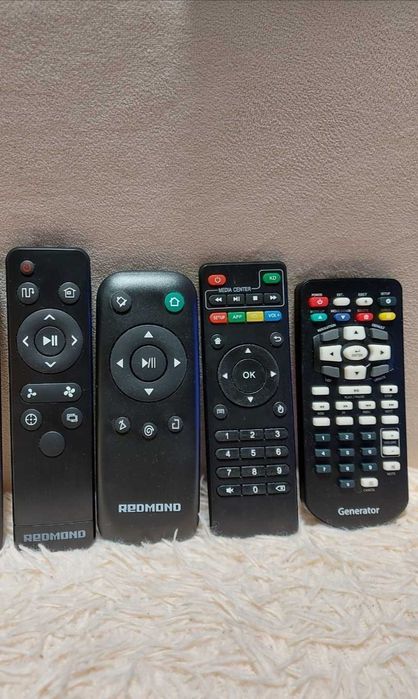 Для робот пылесоса Samsung Redmond новый оригинальный пульт