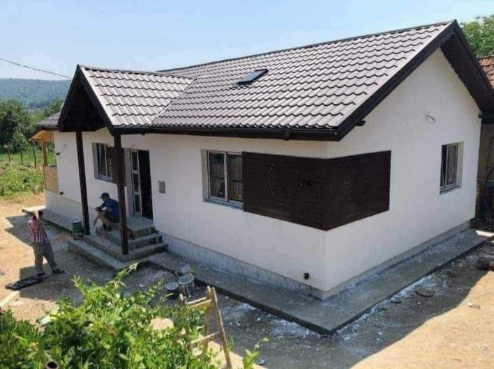 Doriți o casa din lemn, o cabana, o casă din container, garaje auto,